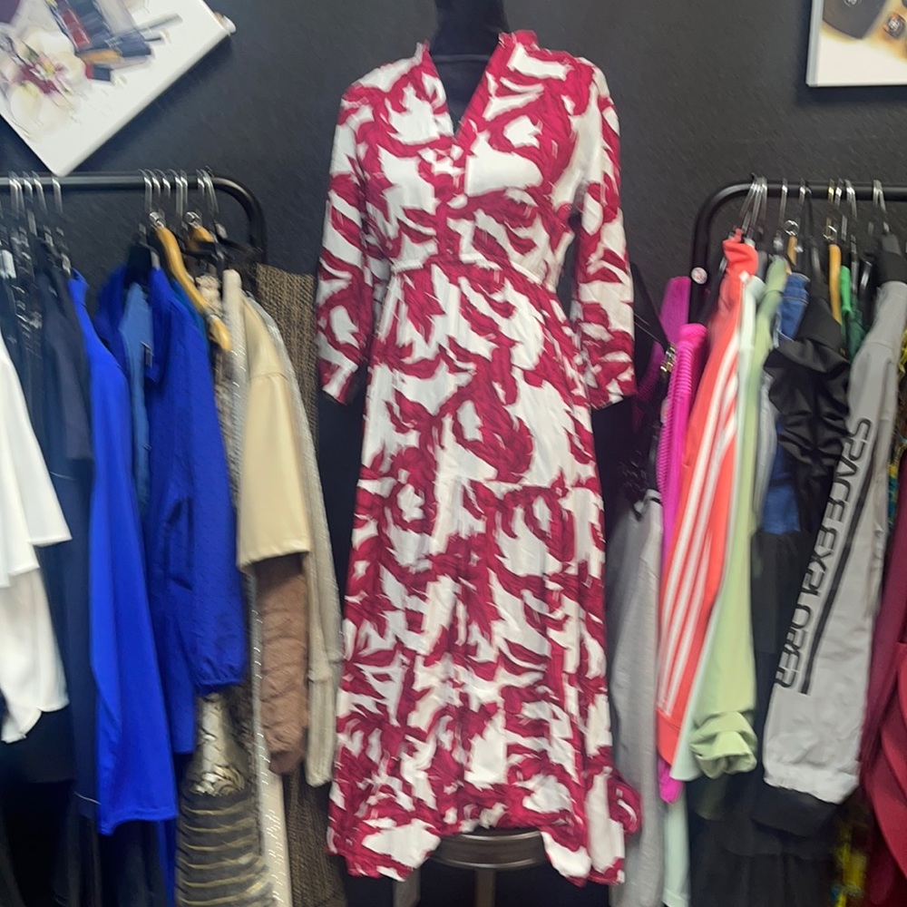 NWOT LONG MAXI PINK/WHITE DRESS(wholesale price)
